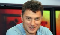 В ночь с 27 на 28 февраля в центре Москвы застрелян политик и общественный деятель Борис Немцов. Следствие рассматривает версию о заказном характере убийства.