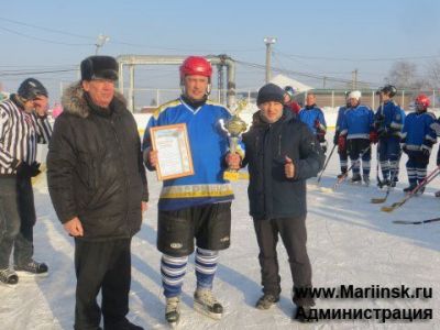 Сборная мужская команда "Арчекас" по хоккею с шайбой стала победителем регионального турнира на "Кубок Маслова"
