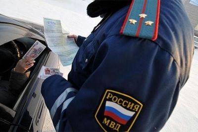 За покушение на дачу взятки сотруднику ГИБДД житель города Кемерово приговорён к штрафу в размере 32-кратной суммы взятки