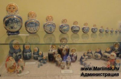 Выставка матрешек проходит в музее "Береста Сибири"