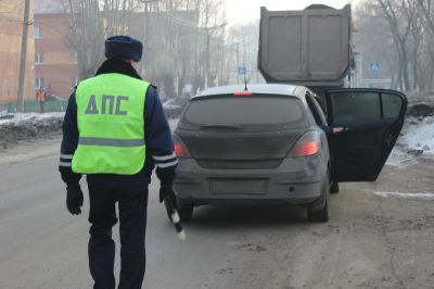 В Кузбассе участились факты управления транспортом с нечитаемыми госномерами
