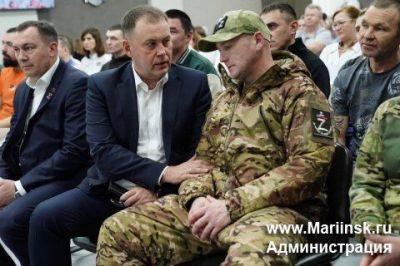 Илья Середюк поздравил с новогодними праздниками ветеранов боевых действий